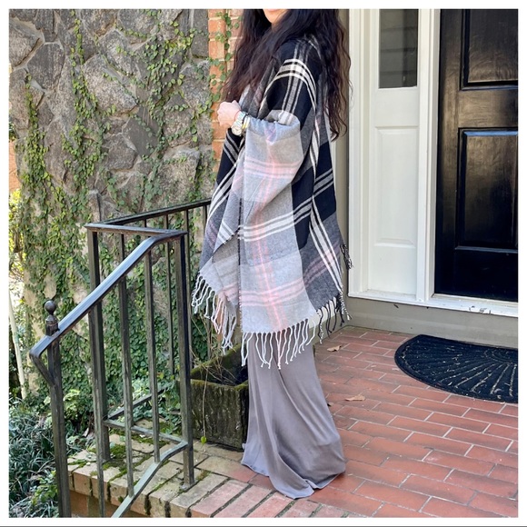 Chic plaid poncho blanket scarf - Picture 4 of 8